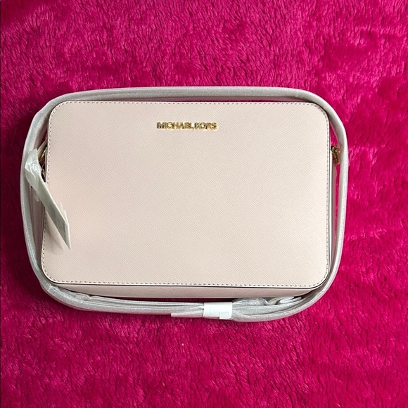 Michael Kors Light Pink Crossbody Bag - Picture 2 of 9